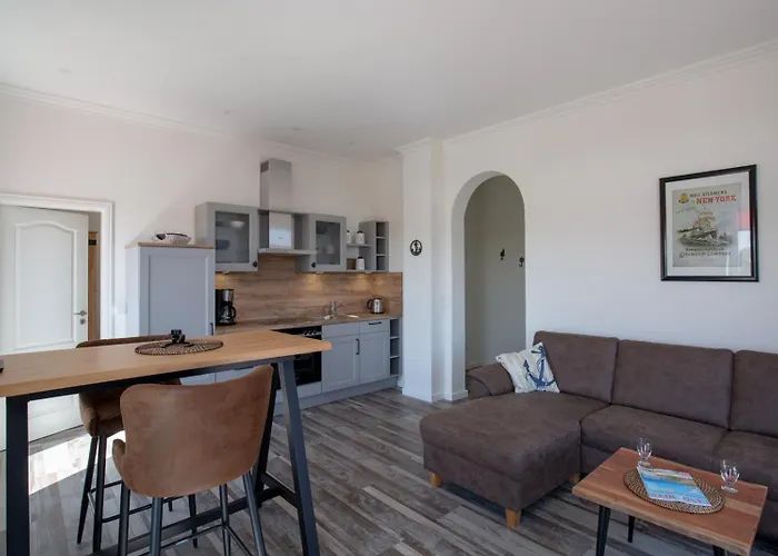 Ankerplatz Ueber Dem Hafen-pub Pellworm